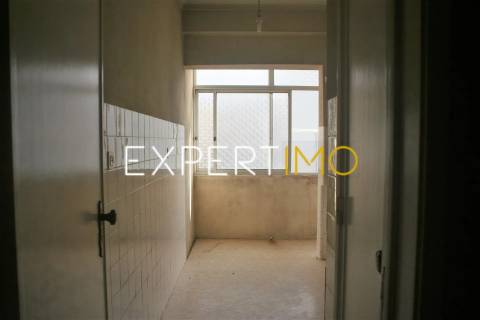 Apartamento T1 para remodelar