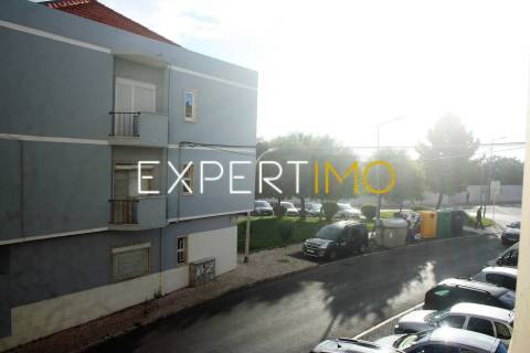 Apartamento T1 para remodelar