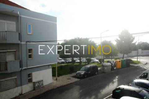 Apartamento T1 para remodelar