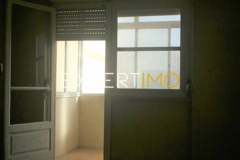 Apartamento T1 para remodelar