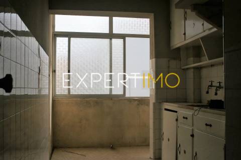 Apartamento T1 para remodelar