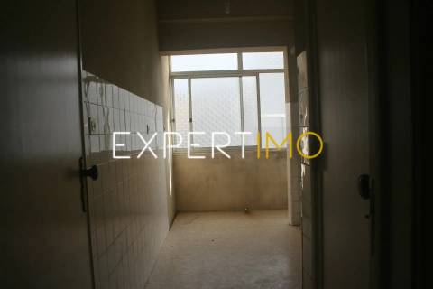 Apartamento T1 para remodelar