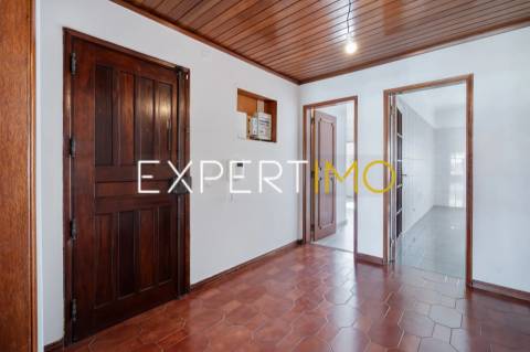 Apartamento T3 na Av. Dr. António Rodrigues Manito - Bairro do Liceu - Setúbal