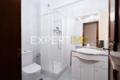 Apartamento T3 na Av. Dr. António Rodrigues Manito - Bairro do Liceu - Setúbal
