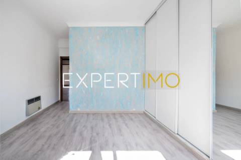 Apartamento T3 na Av. Dr. António Rodrigues Manito - Bairro do Liceu - Setúbal