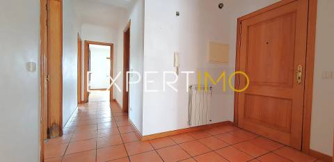 Apartamento T2 - Garagem -  S. Martinho do Bispo - Coimbra