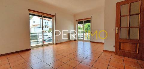Apartamento T2 - Garagem -  S. Martinho do Bispo - Coimbra