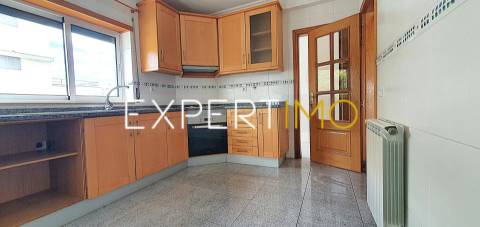 Apartamento T2 - Garagem -  S. Martinho do Bispo - Coimbra
