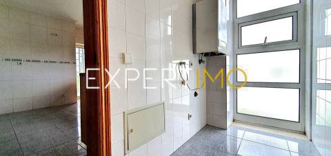 Apartamento T2 - Garagem -  S. Martinho do Bispo - Coimbra