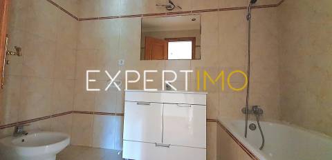 Apartamento T2 - Garagem -  S. Martinho do Bispo - Coimbra
