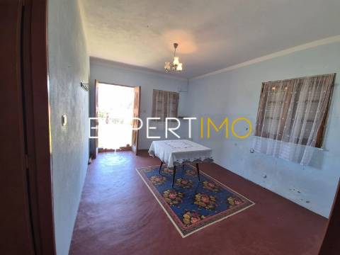 Moradia T3 para Reabilitar com Espaço Exterior – Mortazel, Mortágua