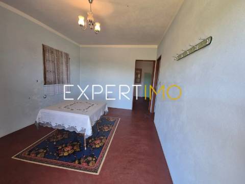 Moradia T3 para Reabilitar com Espaço Exterior – Mortazel, Mortágua