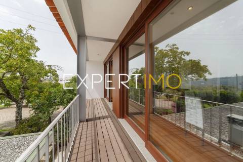 Moradia T5 com Piscina coberta
