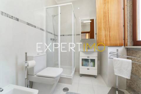 Moradia T5 com Piscina coberta