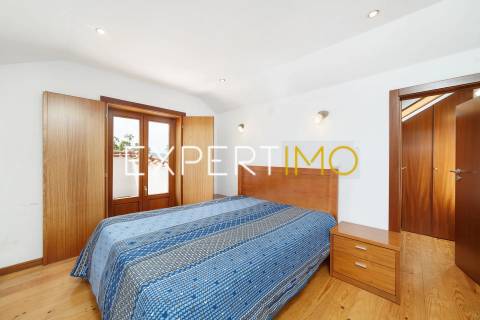 Moradia T5 com Piscina coberta