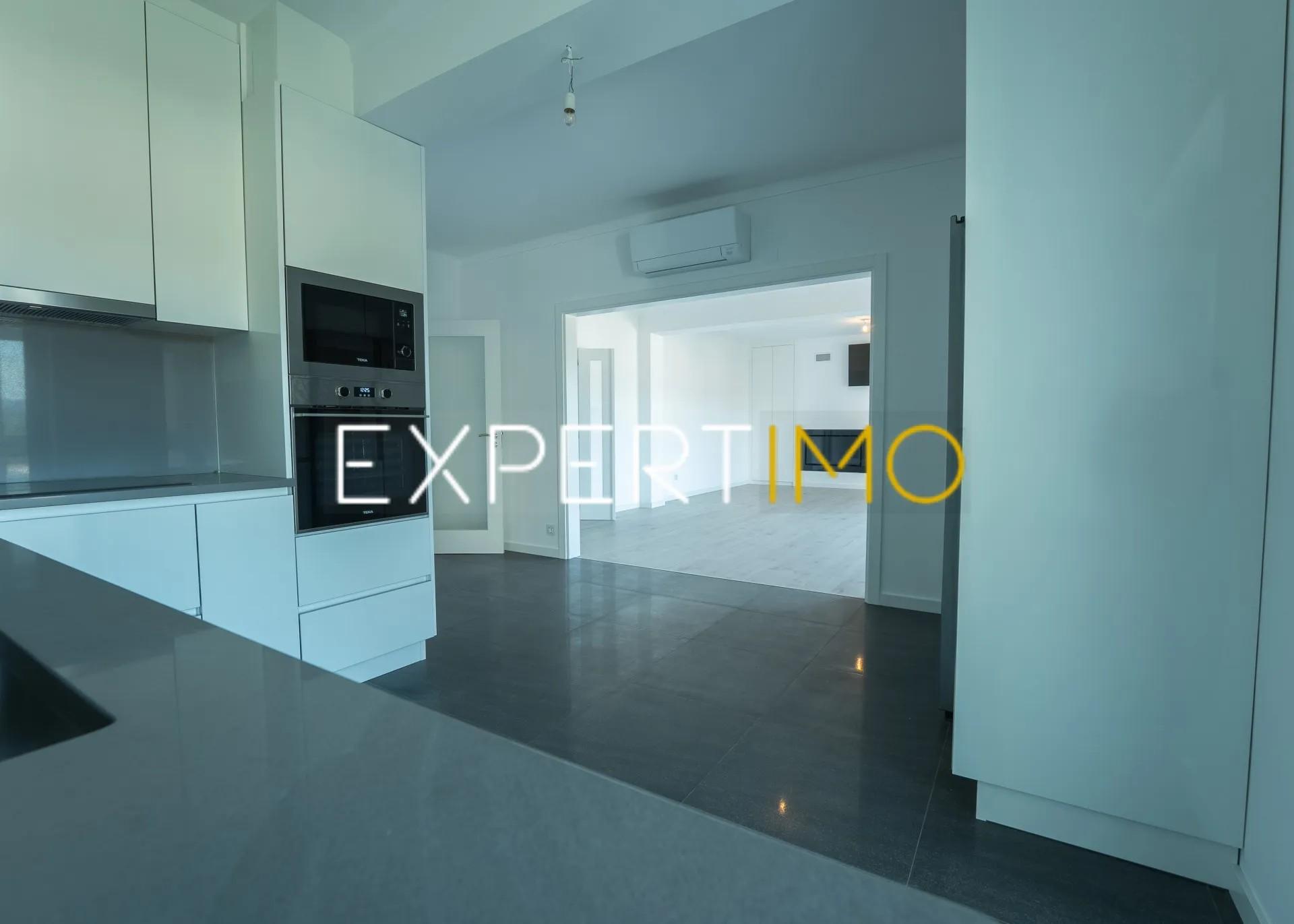 Apartamento T3+1 Totalmente Remodelado