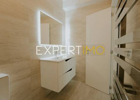 Apartamento T3+1 Totalmente Remodelado