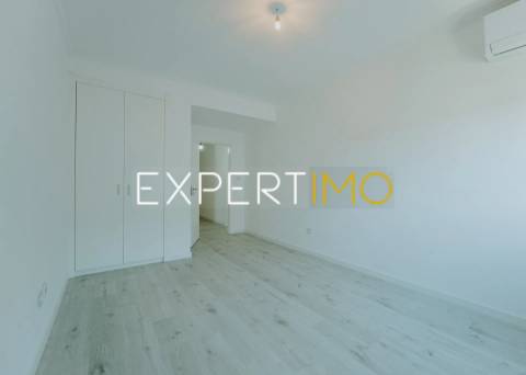 Apartamento T3+1 Totalmente Remodelado