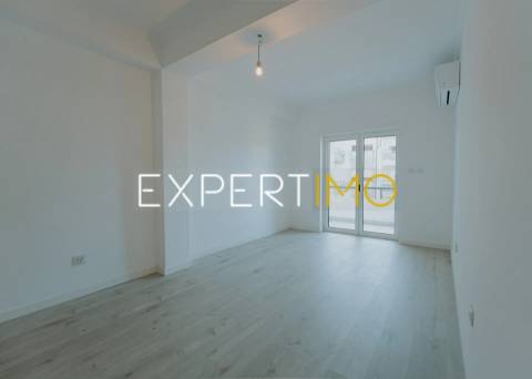 Apartamento T3+1 Totalmente Remodelado