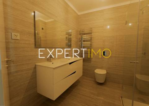 Apartamento T3+1 Totalmente Remodelado