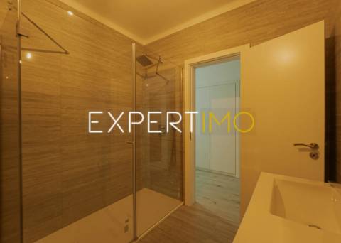 Apartamento T3+1 Totalmente Remodelado
