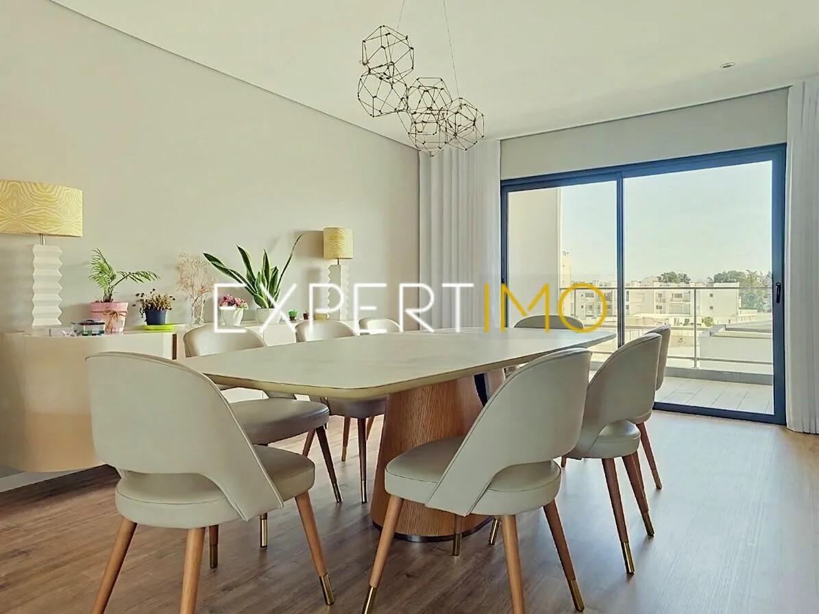 Apartamento T5 com Garagem Box - Centro de Portimão