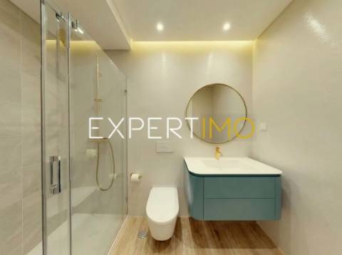 Apartamento T5 com Garagem Box - Centro de Portimão