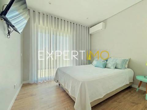 Apartamento T5 com Garagem Box - Centro de Portimão