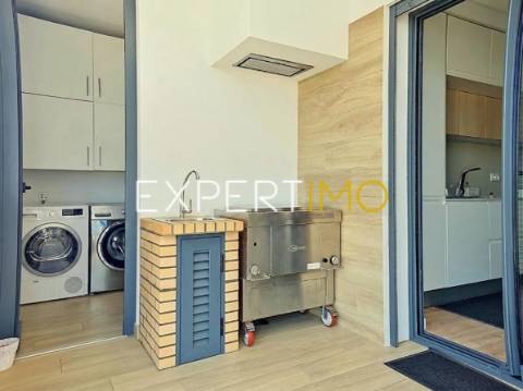 Apartamento T5 com Garagem Box - Centro de Portimão