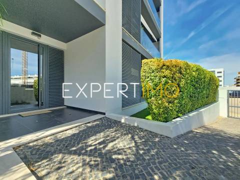Apartamento T5 com Garagem Box - Centro de Portimão