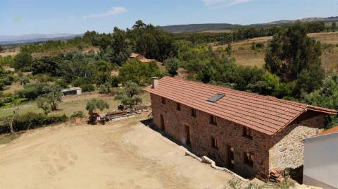 Moradia Rústica T3 Venda em Vale de Prazeres e Mata da Rainha,Fundão