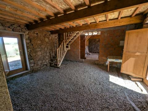 Moradia Rústica T3 Venda em Vale de Prazeres e Mata da Rainha,Fundão