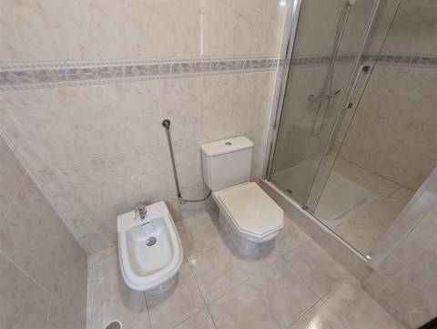 Moradia Geminada T5 Venda em Abrigada e Cabanas de Torres,Alenquer