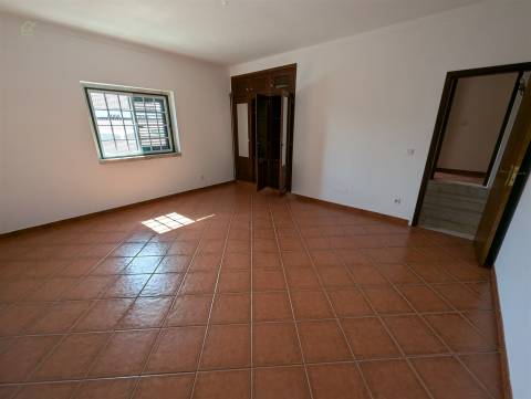 Moradia Geminada T5 Venda em Abrigada e Cabanas de Torres,Alenquer