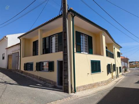 Moradia Geminada T5 Venda em Abrigada e Cabanas de Torres,Alenquer