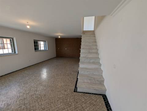 Moradia Geminada T5 Venda em Abrigada e Cabanas de Torres,Alenquer