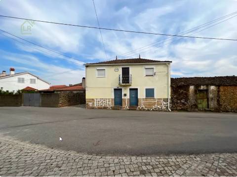 Moradia T3 Venda em Vale de Prazeres e Mata da Rainha,Fundão