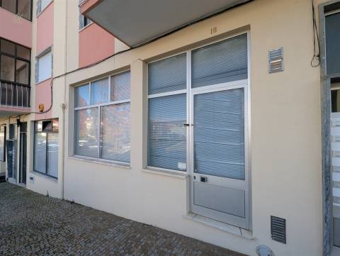 Loja T2 Venda em Proença-a-Nova e Peral,Proença-a-Nova