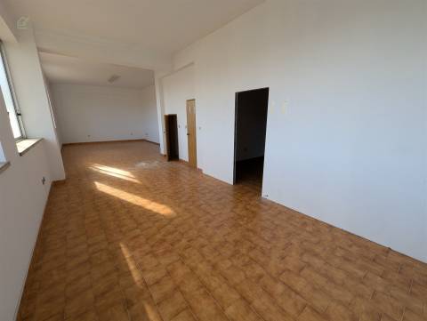 Loja T2 Venda em Proença-a-Nova e Peral,Proença-a-Nova