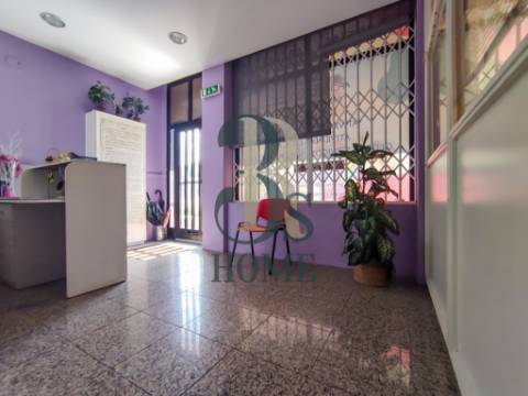 Excelente loja em Vila Nova de Gaia