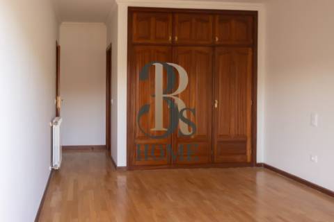 Moradia T4 junto ao ISMAI