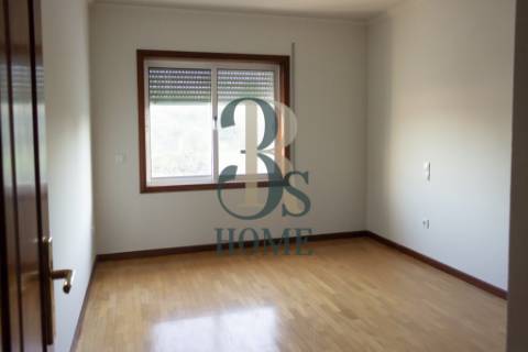 Moradia T4 junto ao ISMAI