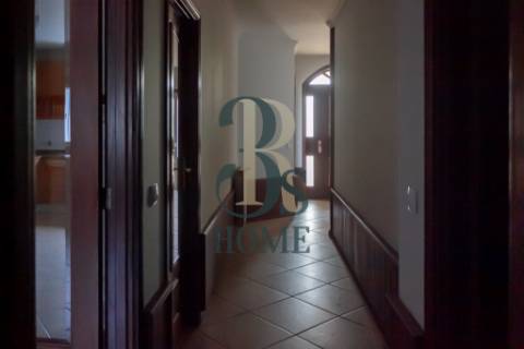 Moradia T4 junto ao ISMAI