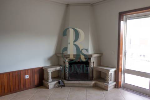 Moradia T4 junto ao ISMAI