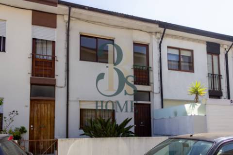 Excelente Moradia T2+1 em Banda