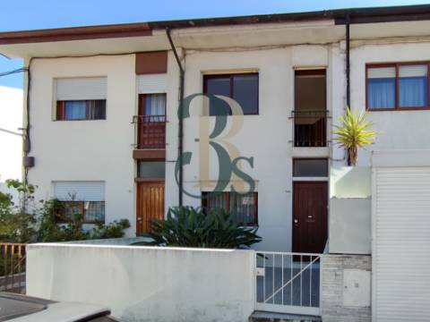 Excelente Moradia T2+1 em Banda