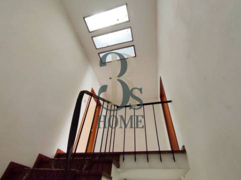 Excelente Moradia T2+1 em Banda