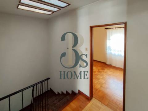 Excelente Moradia T2+1 em Banda