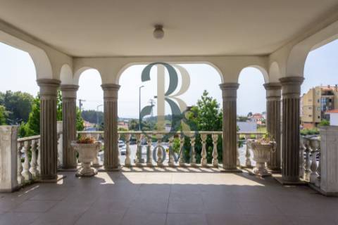 Deslumbrante Moradia em Santa Maria da Feira