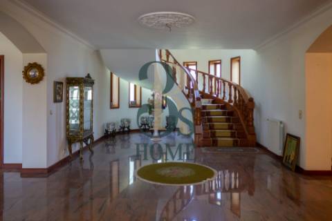 Deslumbrante Moradia em Santa Maria da Feira